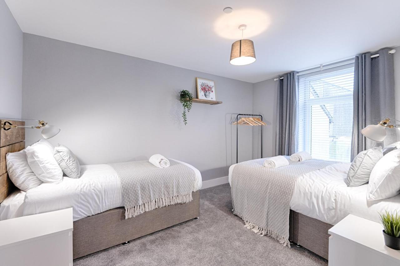 3Rm Flat, Smart Tv'S, Close To All Amenities Llanelli Buitenkant foto